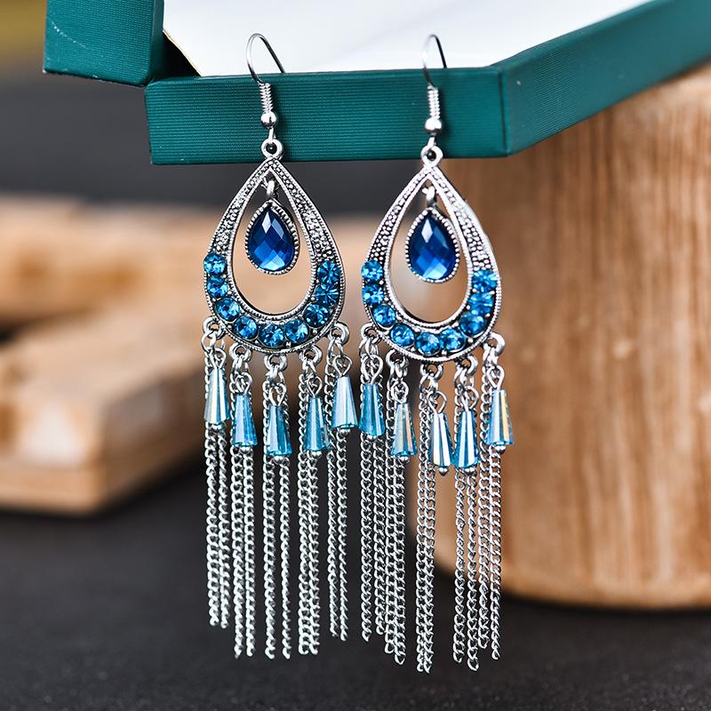 Fashion Ethnic Crystal Chain Tassel Dangle Earrings for Women Retro Long Rhinestone Water Drop Earrings Female Jewelry peacock синього кольору
Fashion Ethnic Crystal Chain Tassel Dangle Earrings for Women Retro Long Rhinestone Water Drop Earrings Female Jewelry peacock синього кольору
