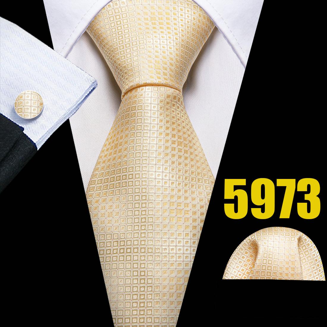 Чоловічий бежевий краватка з жакарем і шовковими краватками в смужку, кишенькові квадратні запонки Набір для офіційного весілля N-5973
Чоловічий бежевий краватка з жакарем і шовковими краватками в смужку, кишенькові квадратні запонки Набір для офіційного весілля N-5973
