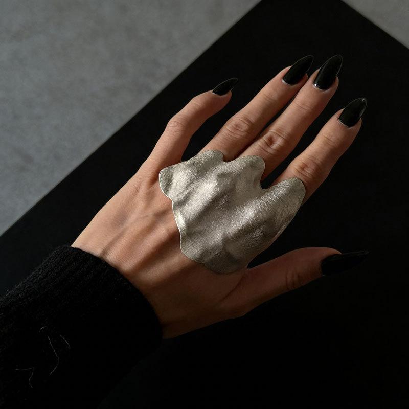 Unique Irregular Textured Ring Bold And Personalized Knuckle Ring Artistic Wide Band Ring with Three-Dimensional Pleated Texture Design Dark left hand
Unique Irregular Textured Ring Bold And Personalized Knuckle Ring Artistic Wide Band Ring with Three-Dimensional Pleated Texture Design Dark left hand