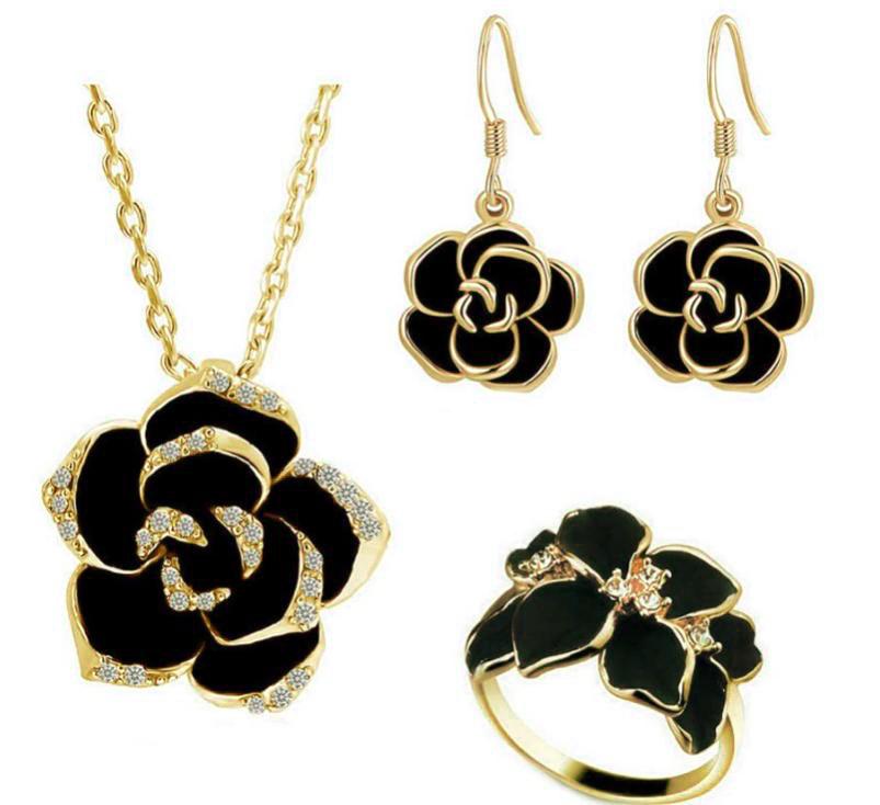 Rhinestone Gold-Plated Black Rose Camellia Jewelry Set: Earrings, Necklace, Ring золотий
Rhinestone Gold-Plated Black Rose Camellia Jewelry Set: Earrings, Necklace, Ring золотий