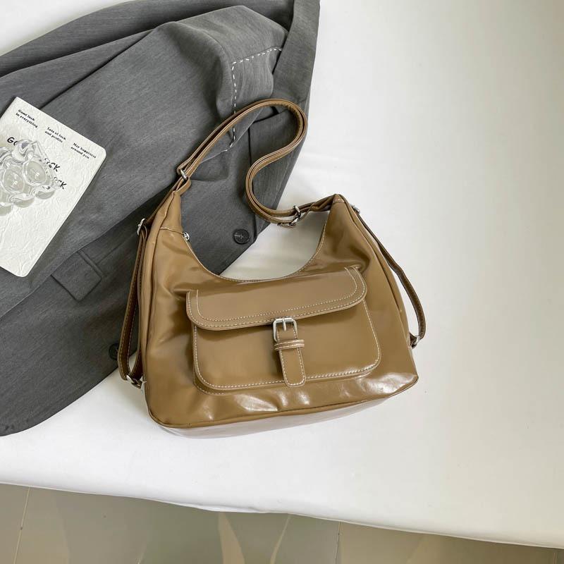 New simple large-capacity tote bag women s fashion casual versatile high-value backpack shoulder bag
New simple large-capacity tote bag women s fashion casual versatile high-value backpack shoulder bag