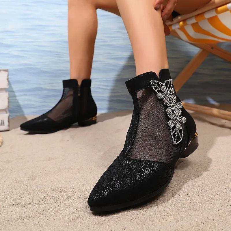 2025 Fashion Retro Women s Mesh Boots Pointed Toe Side Zip Low Heel Ankle Sandal Boots Elegant Crystal Appliques Modern Boots 41 чорний
2025 Fashion Retro Women s Mesh Boots Pointed Toe Side Zip Low Heel Ankle Sandal Boots Elegant Crystal Appliques Modern Boots 41 чорний