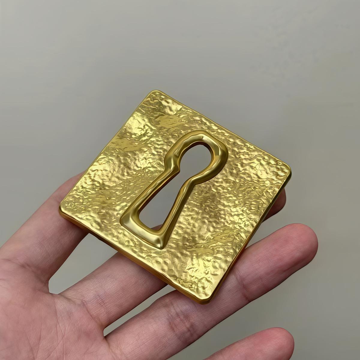keyhole-shaped brooch is perfect for everyday wear, formal dinners, and parties, and also makes a great gift for family members серебряный
keyhole-shaped brooch is perfect for everyday wear, formal dinners, and parties, and also makes a great gift for family members серебряный