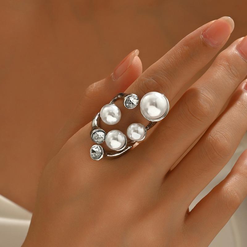 Набор жемчужных колец ретро имитация жемчуга нишевое нерегулярное кольцо высокого класса ювелирные изделия женщины
Набор жемчужных колец ретро имитация жемчуга нишевое нерегулярное кольцо высокого класса ювелирные изделия женщины