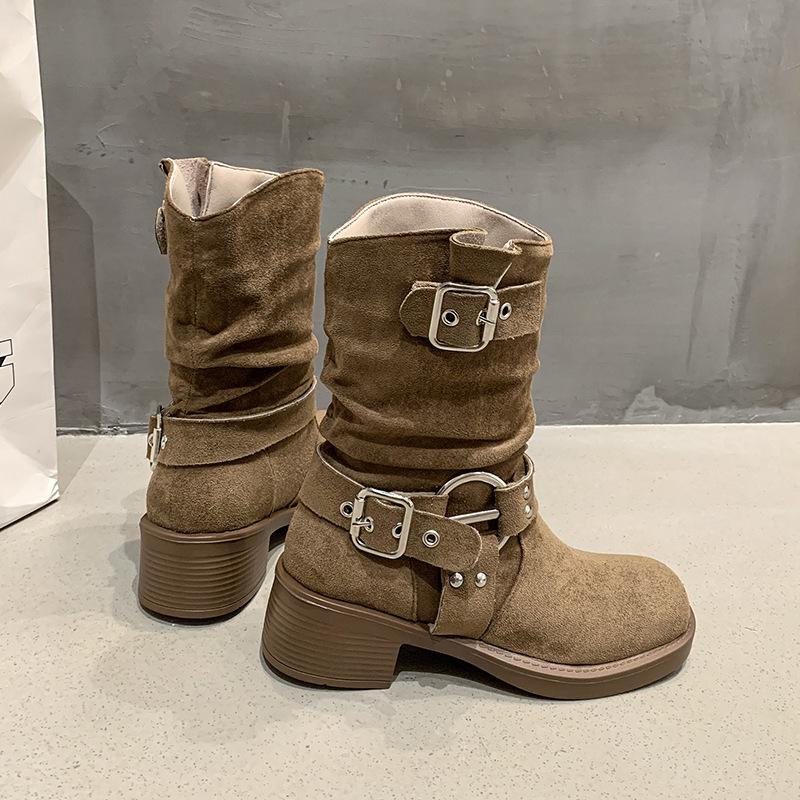 Осенние новые модные ботинки женские туфли средней длины из молочного волокна (молочный шелк) замшевая ткань заклепка осень 42
Осенние новые модные ботинки женские туфли средней длины из молочного волокна (молочный шелк) замшевая ткань заклепка осень 42