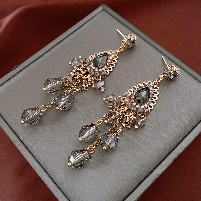 Серьги-гвоздики Серебряная игла с бриллиантами, ретро, легкая роскошь, высококлассные, нишевые, ретро-серьги для женщин
Серьги-гвоздики Серебряная игла с бриллиантами, ретро, легкая роскошь, высококлассные, нишевые, ретро-серьги для женщин