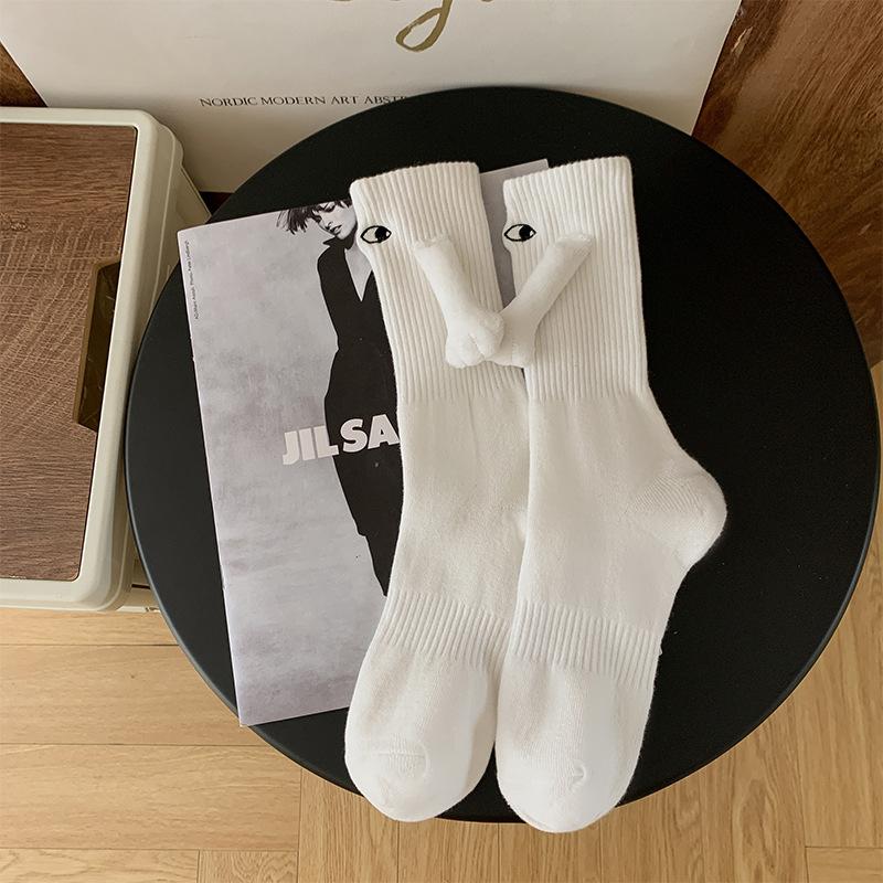 Magnetic Hand-Holding Socks Black And White Solid Color Funny Student Couple Socks Trend Personalized Sports Pure Cotton Mid-Leg Socks One size fits all
Magnetic Hand-Holding Socks Black And White Solid Color Funny Student Couple Socks Trend Personalized Sports Pure Cotton Mid-Leg Socks One size fits all