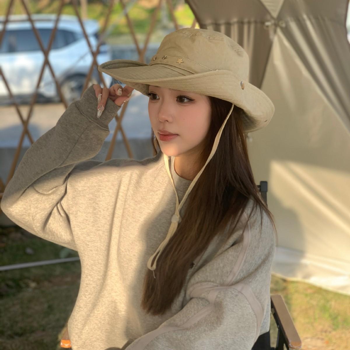 Outdoor spring and autumn breathable bucket hat iron buckle rivet pentagram men and women big eaves fishing camping mountain hat M(56-58cm) бордовий
Outdoor spring and autumn breathable bucket hat iron buckle rivet pentagram men and women big eaves fishing camping mountain hat M(56-58cm) бордовий