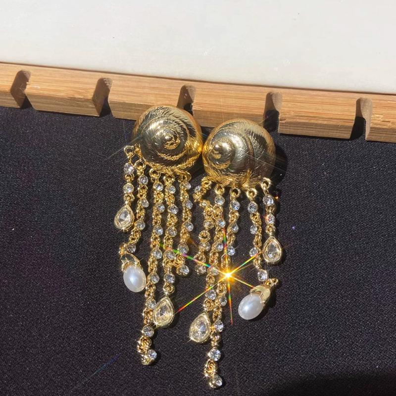 New Shell Metal Tassel Long Earrings Fashion Trendy Earrings Rhinestone Ladies Jewelry Accessories Exquisite Gifts For Friends
New Shell Metal Tassel Long Earrings Fashion Trendy Earrings Rhinestone Ladies Jewelry Accessories Exquisite Gifts For Friends