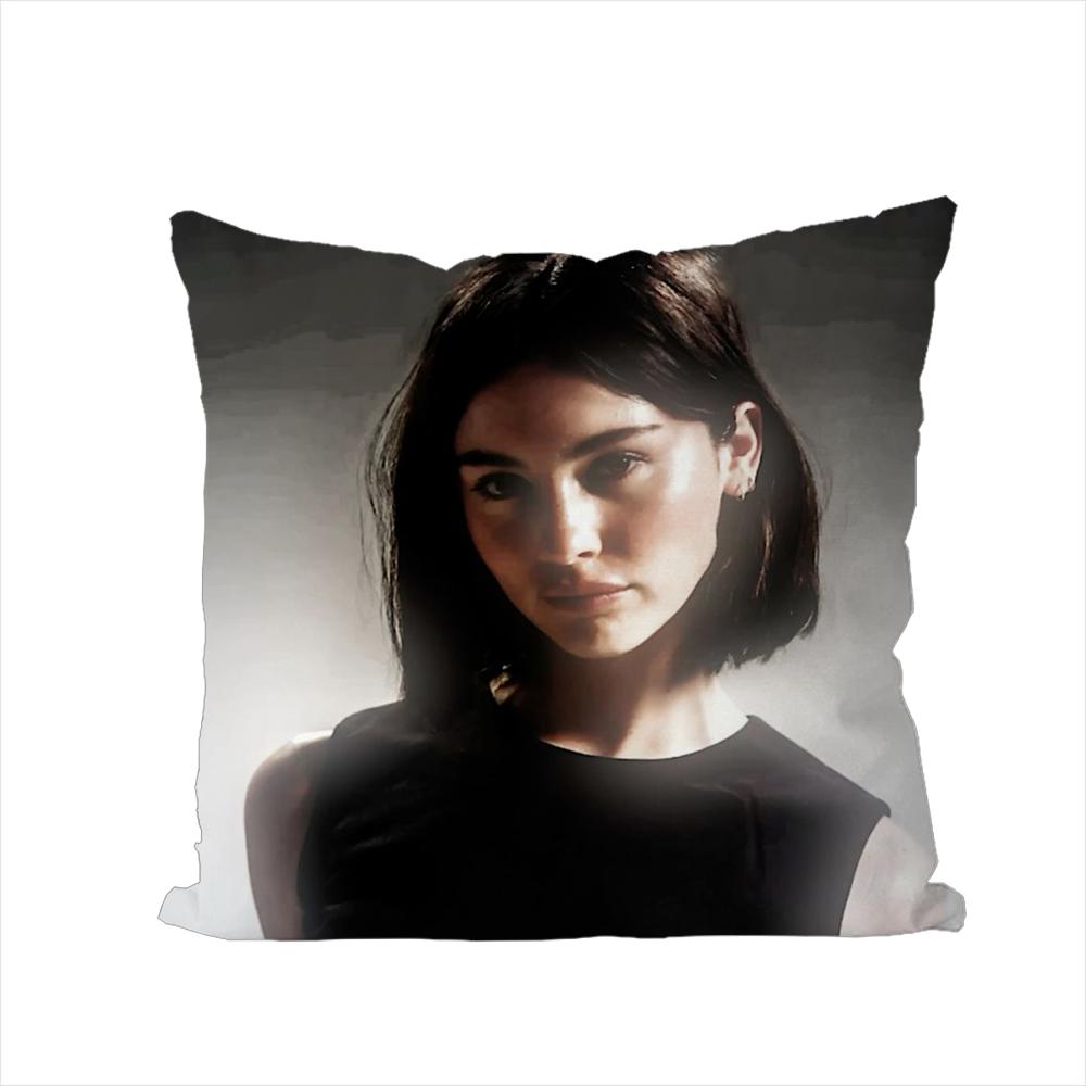 Singer GGracie Abrams Pillow Case For Car Sofa Decorative Home Doublesided Print Plush Square Throw Pillow Cushion Cover 30x30cm
Singer GGracie Abrams Pillow Case For Car Sofa Decorative Home Doublesided Print Plush Square Throw Pillow Cushion Cover 30x30cm