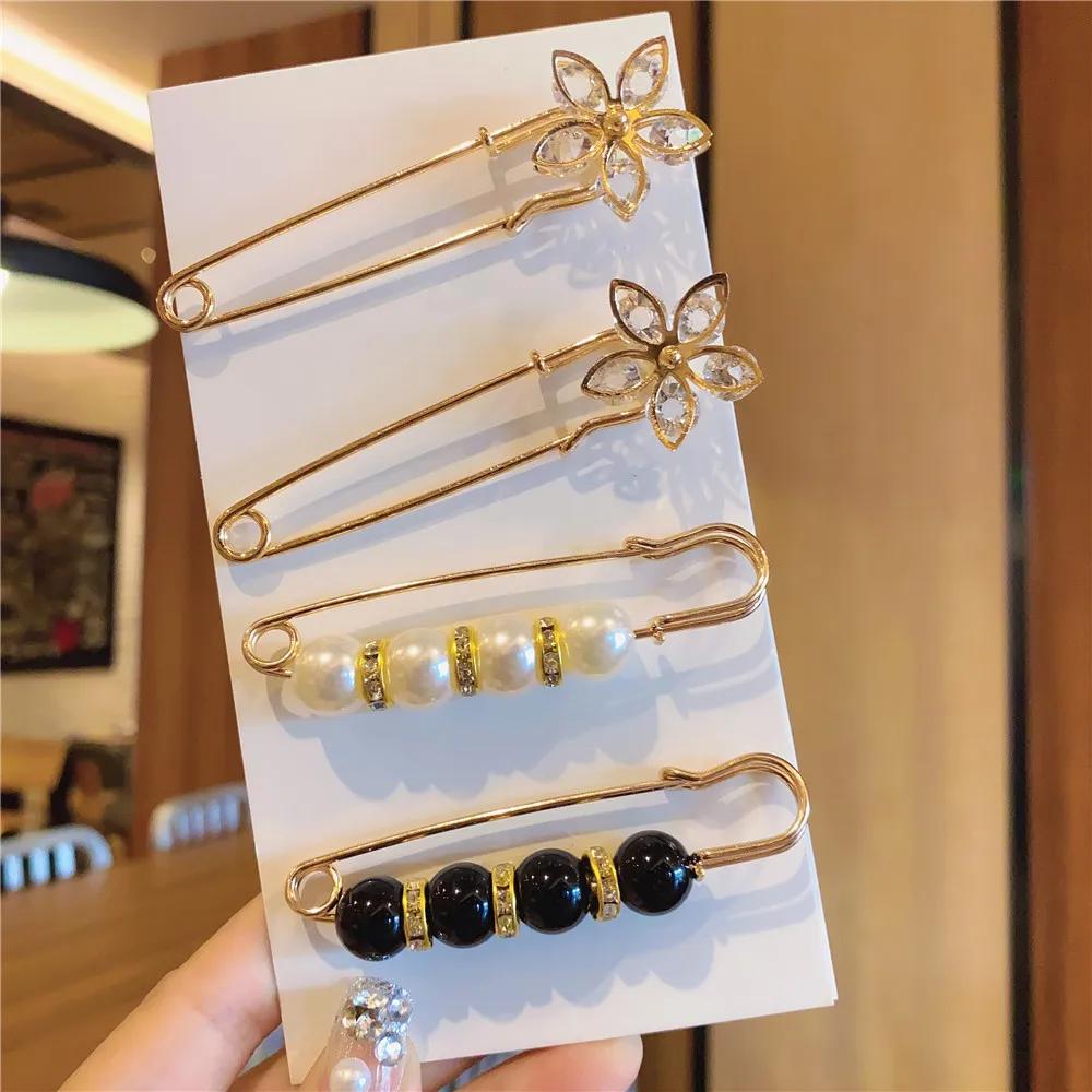 DIY Pearl Lapel Pin Sweater Dress Brooch Pins Badge Buckle Brooch Set Big Beads Fashion Clothing Brooches for Women Accessories
DIY Pearl Lapel Pin Sweater Dress Brooch Pins Badge Buckle Brooch Set Big Beads Fashion Clothing Brooches for Women Accessories