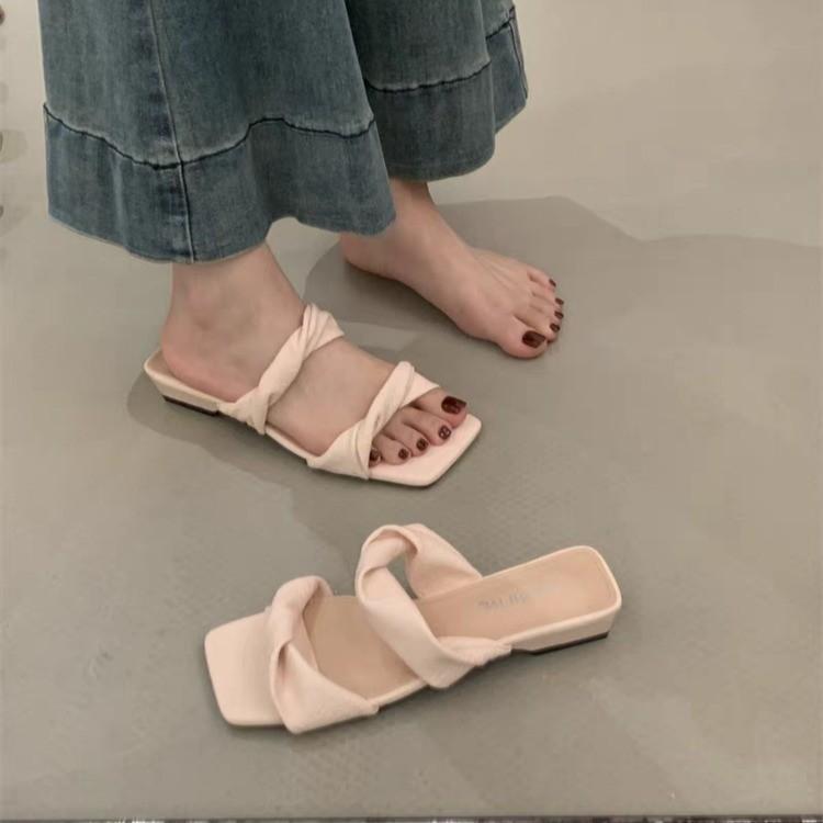 Fashion temperament cool slippers women s summer new outer wear slippers versatile rhinestone butterfly slippers 35
Fashion temperament cool slippers women s summer new outer wear slippers versatile rhinestone butterfly slippers 35