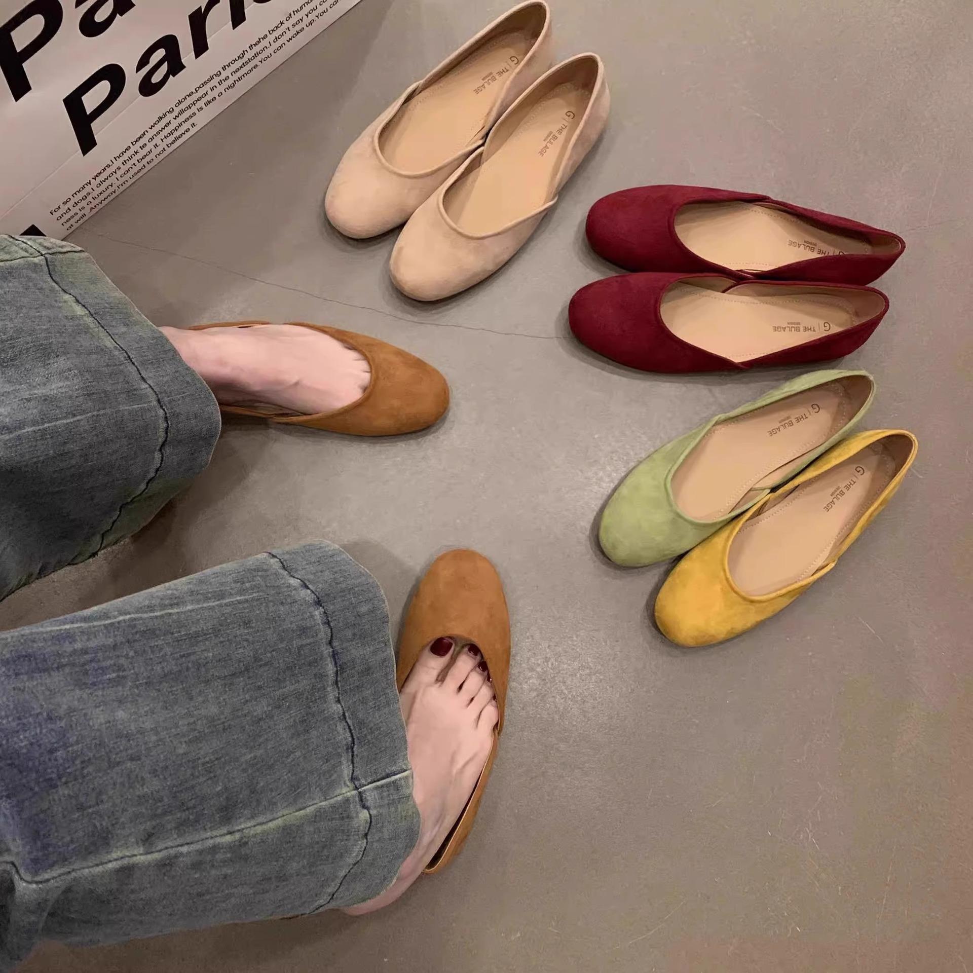Retro soft-soled Mary Jane shoes 2025 new spring white light mouth small red shoes versatile single shoes flat shoes ladyshoes 40 зелений
Retro soft-soled Mary Jane shoes 2025 new spring white light mouth small red shoes versatile single shoes flat shoes ladyshoes 40 зелений