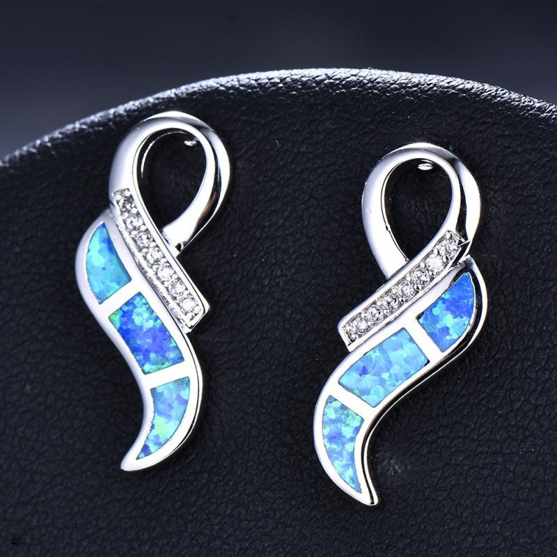 Wish European and American blue opal wing stud earrings women s versatile temperament earrings
Wish European and American blue opal wing stud earrings women s versatile temperament earrings