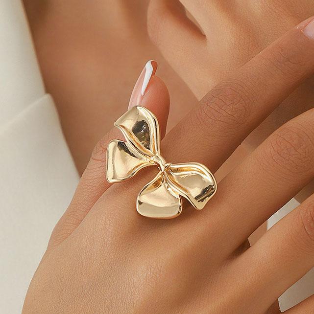 Trendy Metal Bowknot Rings for Women Girls Female Gold Copper Color Minimalist Retro Glossy Bow Open Ring Creative Punk Zircon
Trendy Metal Bowknot Rings for Women Girls Female Gold Copper Color Minimalist Retro Glossy Bow Open Ring Creative Punk Zircon