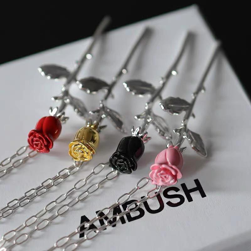AMBUSH Unisex Color Block Rose Pendant Necklace - Trendy Clavicle Chain for Men and Women
AMBUSH Unisex Color Block Rose Pendant Necklace - Trendy Clavicle Chain for Men and Women