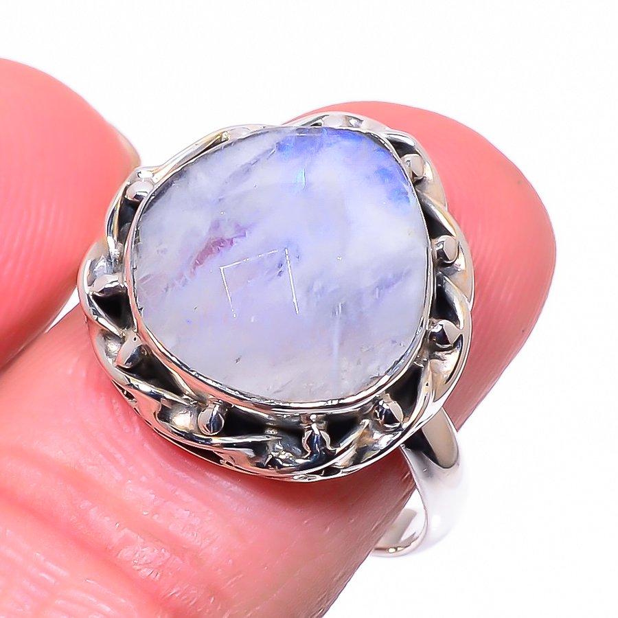 Natural Rainbow Moon Stone Gemstone 925 Sterling Silver Jewelry Ring Size 9 d1F69
Natural Rainbow Moon Stone Gemstone 925 Sterling Silver Jewelry Ring Size 9 d1F69