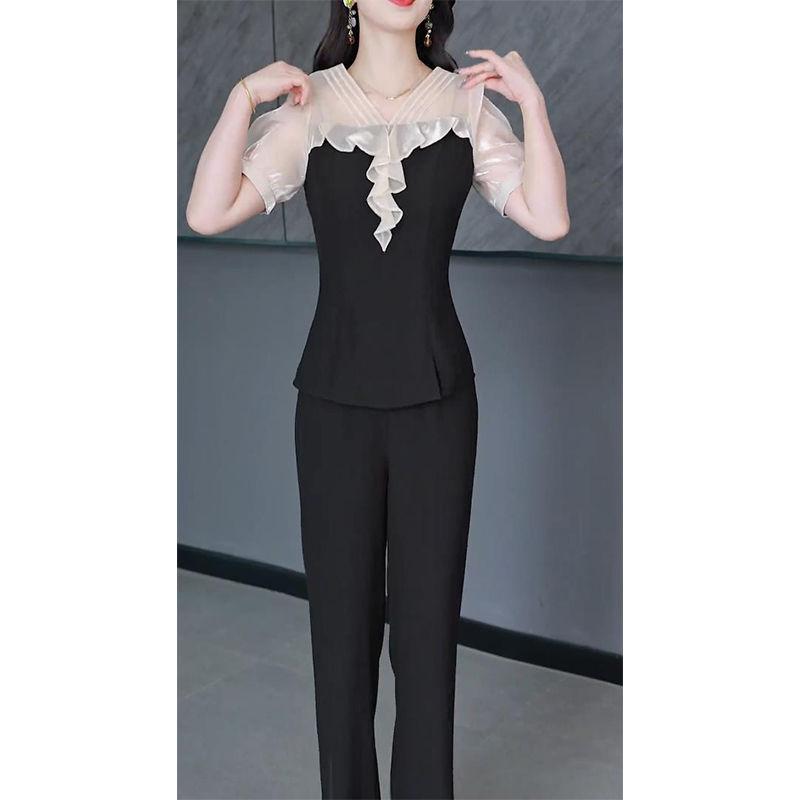 Women s Trendy Slimming V-Neck Top & Wide-Leg Pants Set (2025) XL fits 115-125 kg
Women s Trendy Slimming V-Neck Top & Wide-Leg Pants Set (2025) XL fits 115-125 kg