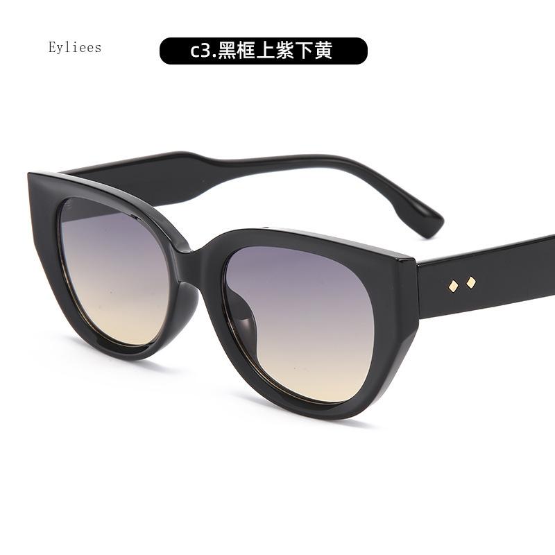 Ins Popular Fashion Cat Eye Women Luxury Sunglasses Retro Jelly Tea Shades UV400 Men Brand Designer Rivets Sun Glasses
Ins Popular Fashion Cat Eye Women Luxury Sunglasses Retro Jelly Tea Shades UV400 Men Brand Designer Rivets Sun Glasses