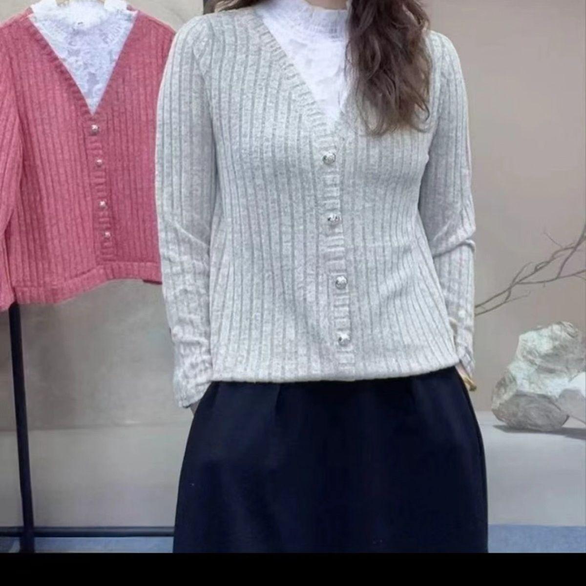 Winter 2025 Stylish High Neck Lace Patchwork Slimming Long Sleeve Base Layer Default Item
Winter 2025 Stylish High Neck Lace Patchwork Slimming Long Sleeve Base Layer Default Item