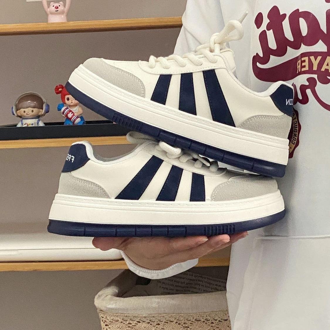 Женские белые туфли осенние толстые нижние ниши дизайн повседневные кроссовки с круглым носком Bread Shoes 40
Женские белые туфли осенние толстые нижние ниши дизайн повседневные кроссовки с круглым носком Bread Shoes 40