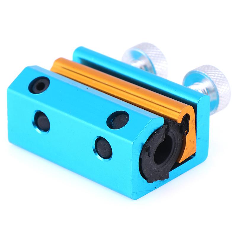 1pcs Motorcycle Aluminium Cable Lube Tool Lubrication Wire Oiler Brake Line Motorcycle Wire Oiler Brand New And High Quality синий
1pcs Motorcycle Aluminium Cable Lube Tool Lubrication Wire Oiler Brake Line Motorcycle Wire Oiler Brand New And High Quality синий