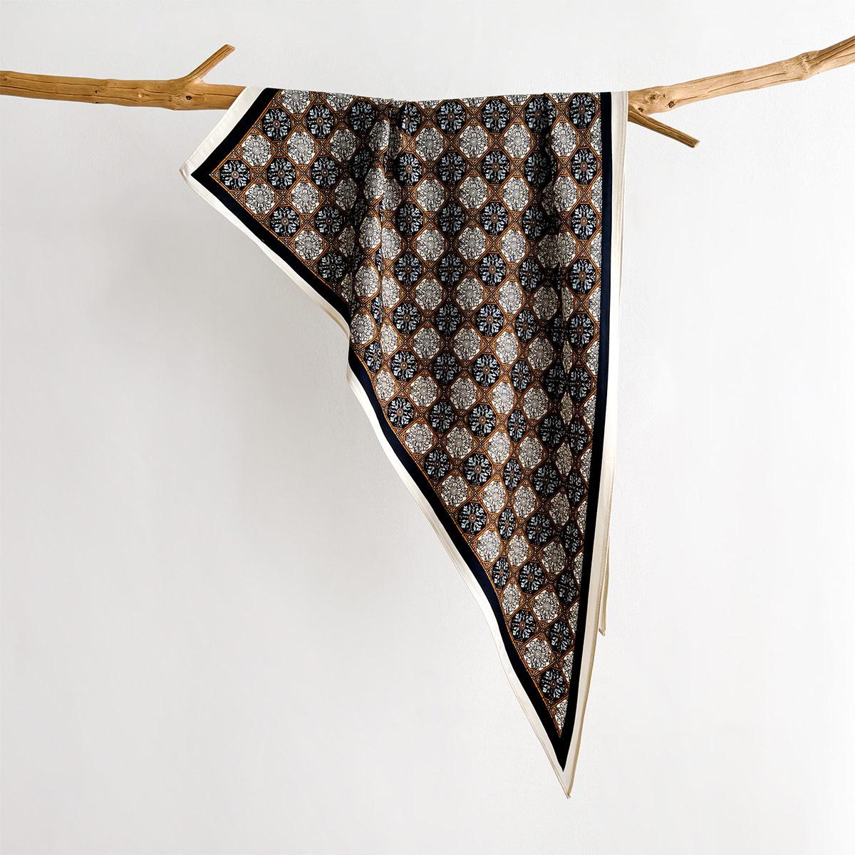 Twill Silk Scarf Women Triangle Hijab Shawls And Wraps Female Foulard Headkerchief Elegant Floral Summer Autumn Lady Bandana 64x88x136cm
Twill Silk Scarf Women Triangle Hijab Shawls And Wraps Female Foulard Headkerchief Elegant Floral Summer Autumn Lady Bandana 64x88x136cm