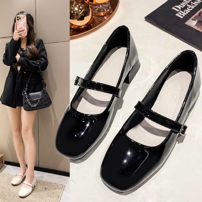 Square Heel Single Shoes For Women, Autumn New Square Head Bag Head Shoes, Shallow Mouth Trip Straps, Low-Top Women S Shoes, Large Size. 43 чорний
Square Heel Single Shoes For Women, Autumn New Square Head Bag Head Shoes, Shallow Mouth Trip Straps, Low-Top Women S Shoes, Large Size. 43 чорний