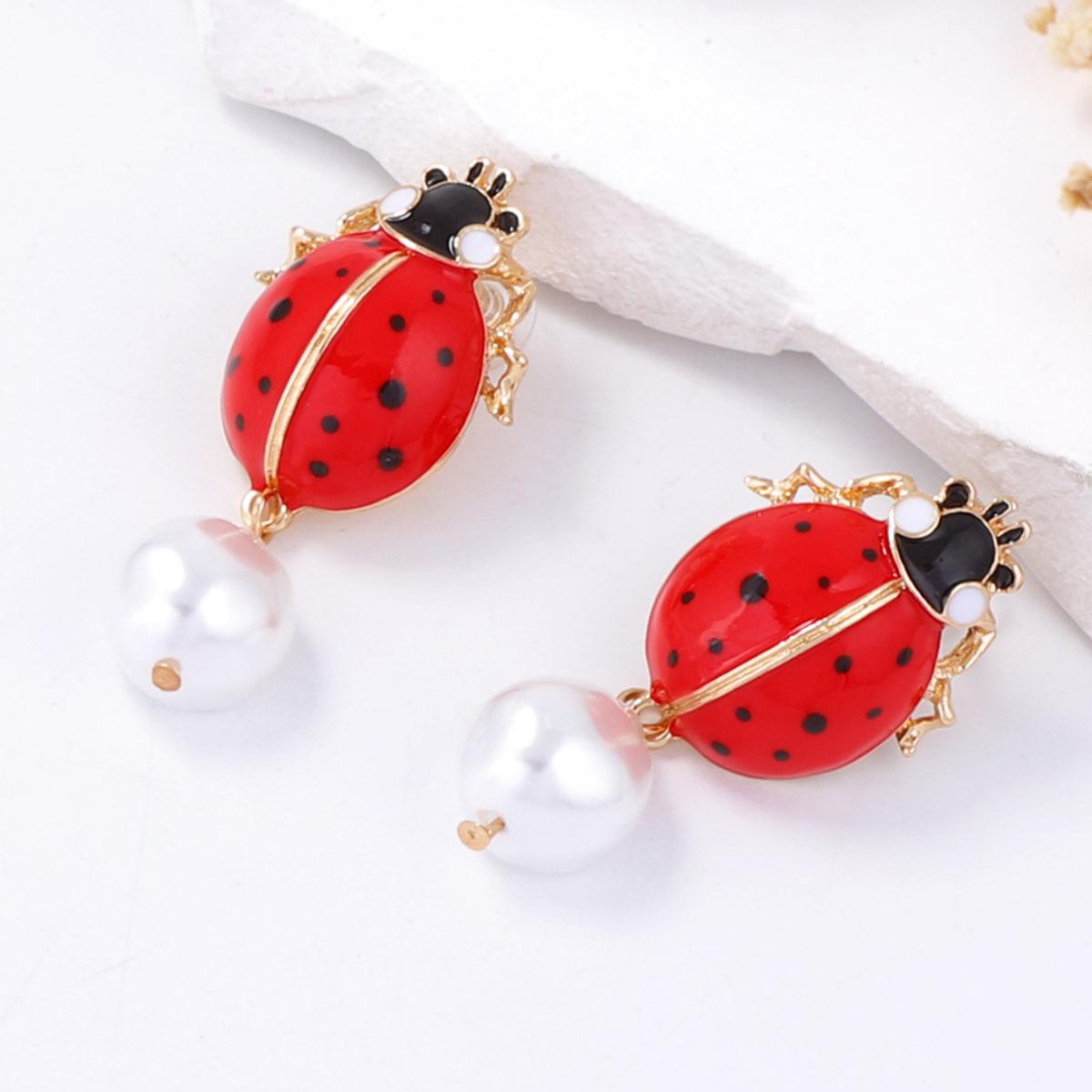 Fashion Seven Stars Ladybug Imitation Pearl Dangle Earrings ZAA New Women s Simple Insect Daily Zircon Accessories красный
Fashion Seven Stars Ladybug Imitation Pearl Dangle Earrings ZAA New Women s Simple Insect Daily Zircon Accessories красный