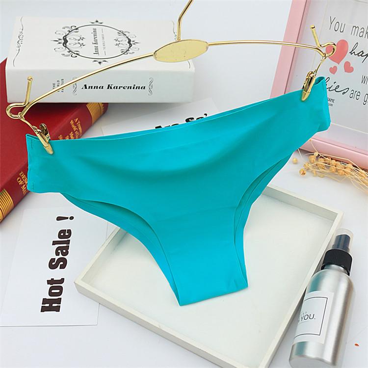 Women s Ice Silk Seamless Bamboo Charcoal Bikini Panties One Size
Women s Ice Silk Seamless Bamboo Charcoal Bikini Panties One Size