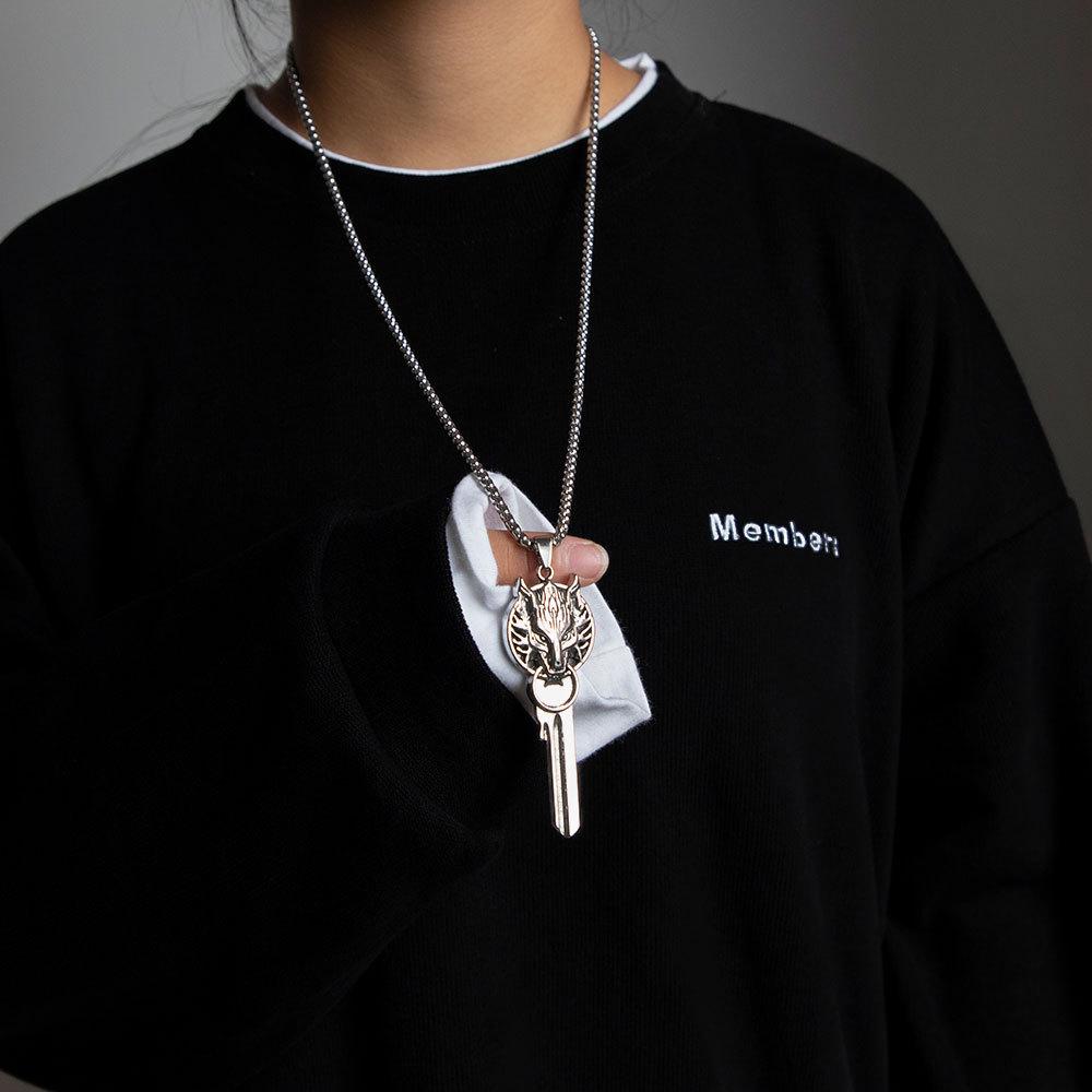 Anime Fantasy Wolf Head Necklace Pendant - Unisex Trendy Accessory for Hoodies and Sweaters
Anime Fantasy Wolf Head Necklace Pendant - Unisex Trendy Accessory for Hoodies and Sweaters