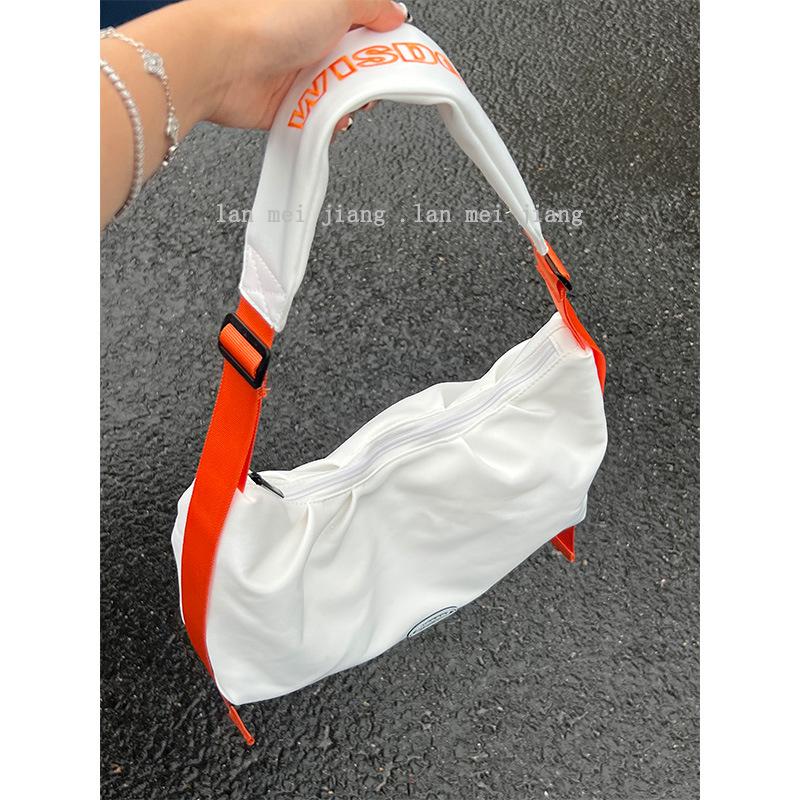 Niche Color-Block Canvas Shoulder Bag
Niche Color-Block Canvas Shoulder Bag