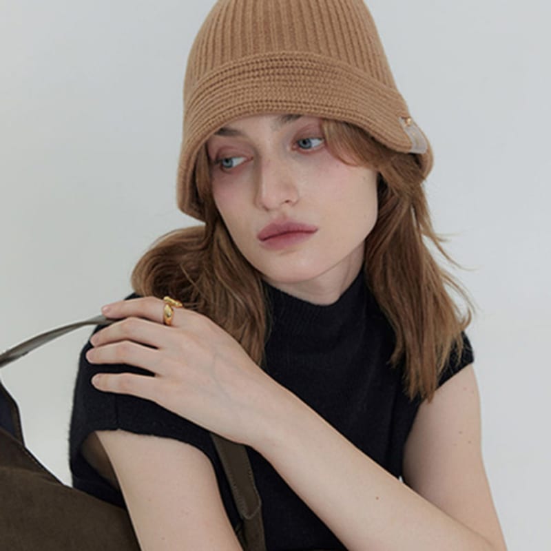 ACCLET Wool 100% Striped Gore-Tex Knit Beanie Camel H037CM Camel
ACCLET Wool 100% Striped Gore-Tex Knit Beanie Camel H037CM Camel