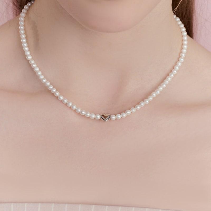 ENGBROX sweetheart pearl necklace silver
ENGBROX sweetheart pearl necklace silver