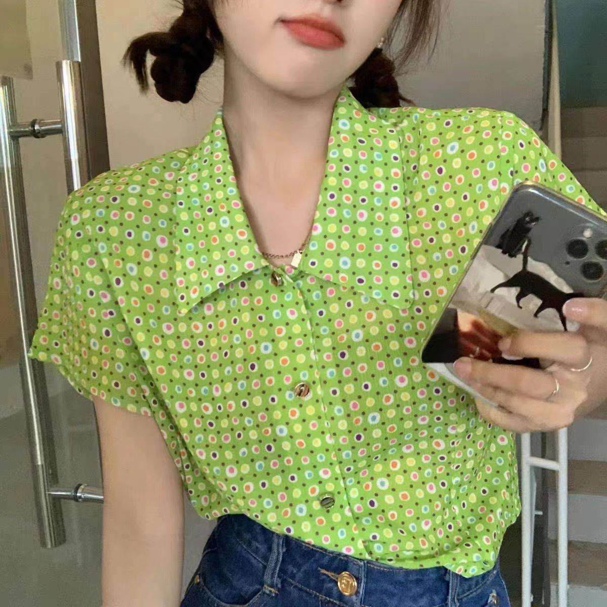 Зеленая короткая женская рубашка с цветным принтом в горошек, блузка с короткими рукавами и пуговицами, летние модные повседневные женские топы 2XL
Зеленая короткая женская рубашка с цветным принтом в горошек, блузка с короткими рукавами и пуговицами, летние модные повседневные женские топы 2XL