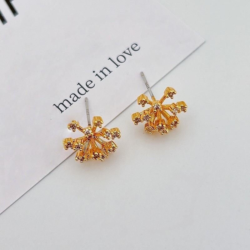 Gorgeous Fireworks Flower Shape Zircon Stud Earrings Fresh And Sweet High-End Stud Earrings Commuting Versatile Temperament Earrings Women
Gorgeous Fireworks Flower Shape Zircon Stud Earrings Fresh And Sweet High-End Stud Earrings Commuting Versatile Temperament Earrings Women