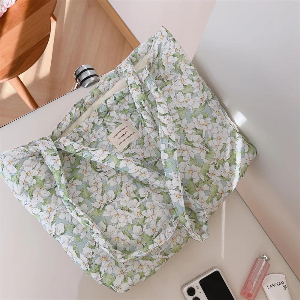 Cotton Floral Tote Bag for Women Handbag Trendy Chic Puffy Top Handle Bag Quilted Padded Shoulder Bag Designer Shopper Bags
Cotton Floral Tote Bag for Women Handbag Trendy Chic Puffy Top Handle Bag Quilted Padded Shoulder Bag Designer Shopper Bags