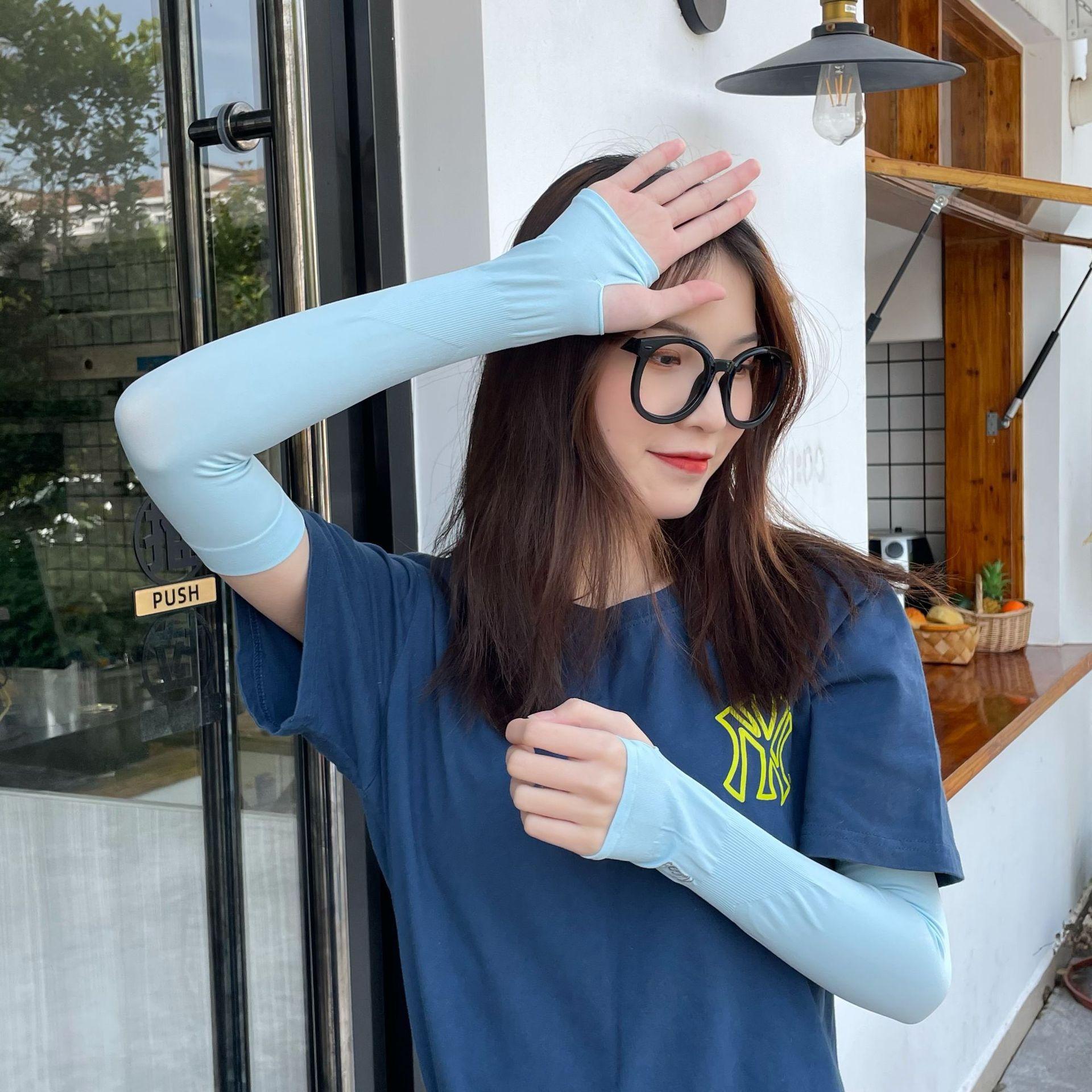 Ice Silk UV Protection Arm Sleeves for Men and Women, Cool Breathable Summer Cycling Arm Covers, Outdoor Sports Sun Protection, UV Blocker for Arms синий
Ice Silk UV Protection Arm Sleeves for Men and Women, Cool Breathable Summer Cycling Arm Covers, Outdoor Sports Sun Protection, UV Blocker for Arms синий