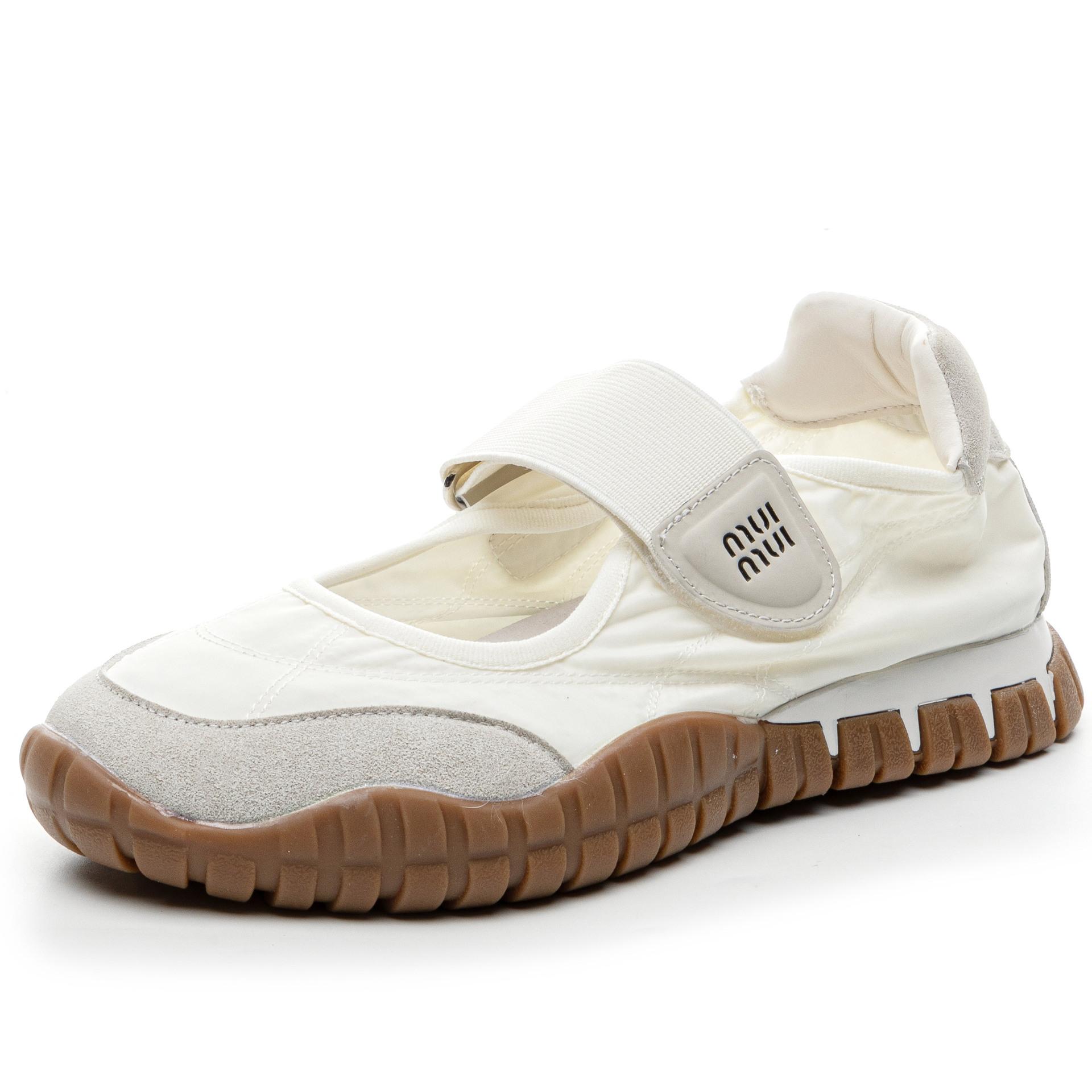 Кожаная платформа miu series туфли Мэри Джейн для通勤 весна 2025 новая круглая головка липучка спортивная и повседневная обувь женская 38 белый
Кожаная платформа miu series туфли Мэри Джейн для通勤 весна 2025 новая круглая головка липучка спортивная и повседневная обувь женская 38 белый