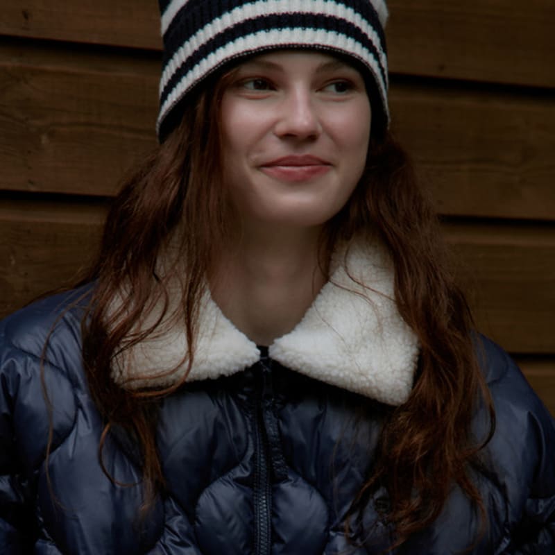 Studio & Parc Stripe Wool Beanie_Navy Navy
Studio & Parc Stripe Wool Beanie_Navy Navy