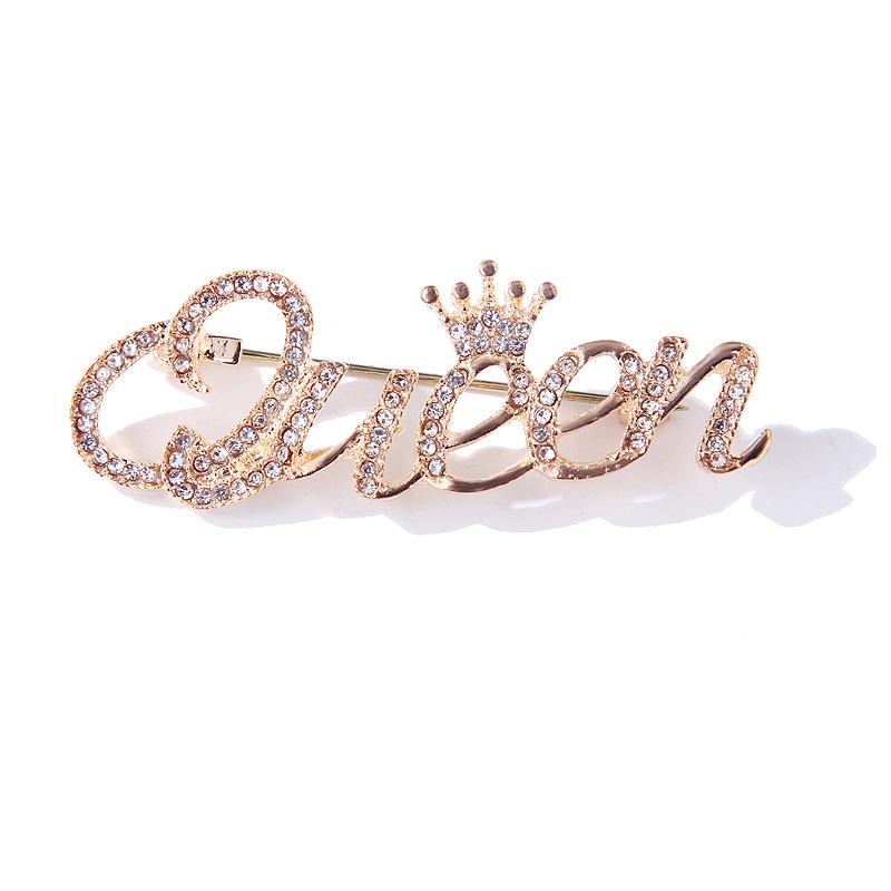 Lanhao Cute Queen Letter Brooch – Антиразоблачительная брошь в японском стиле Ins для женщин
Lanhao Cute Queen Letter Brooch – Антиразоблачительная брошь в японском стиле Ins для женщин