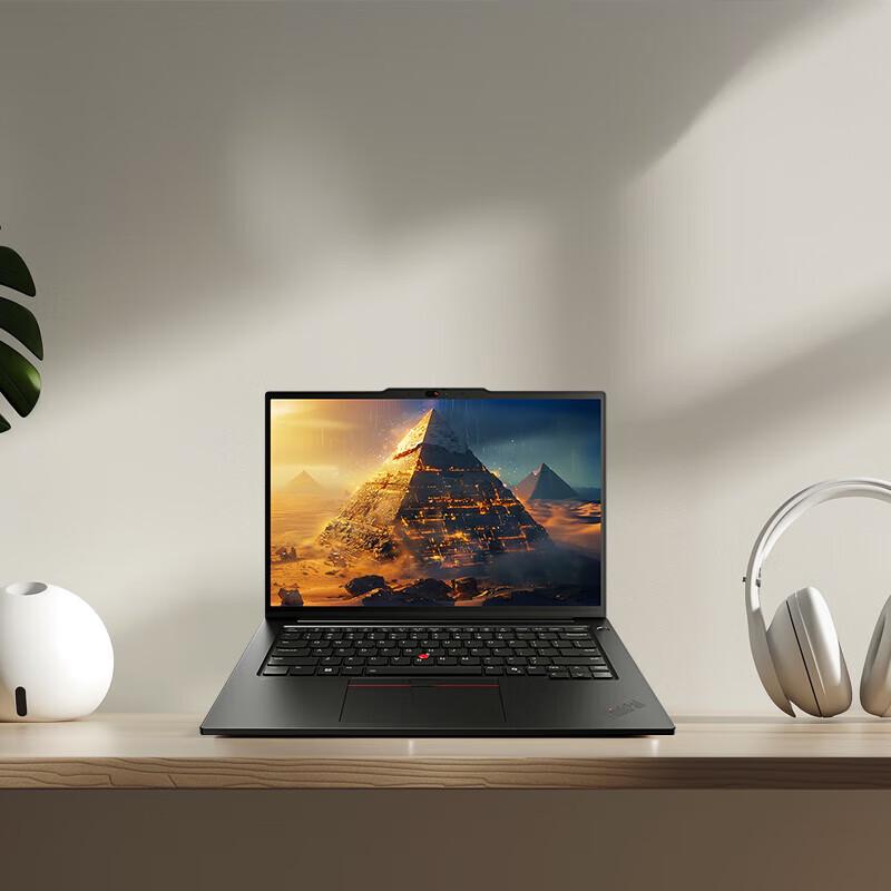 Lenovo ThinkPad T14p 14.5-inch Business Laptop (CN version)
Lenovo ThinkPad T14p 14.5-inch Business Laptop (CN version)