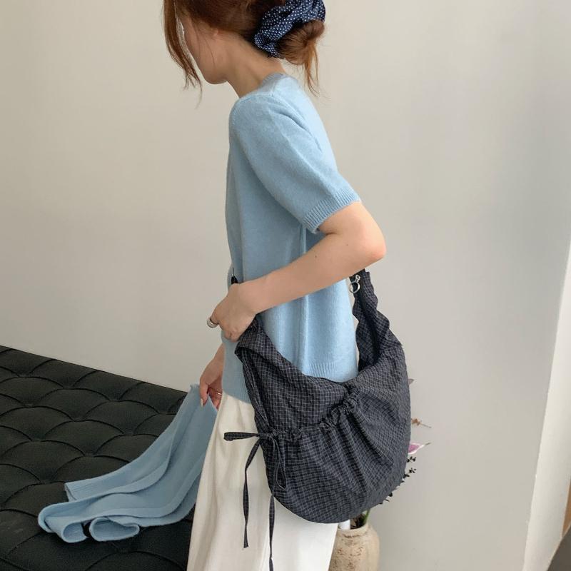 Retro Plaid Hobos Shoulder Bags for Women Drawstring Pocket Nylon Dumpling Bag Large Capacity Portable Travel Messenger Bag чёрный
Retro Plaid Hobos Shoulder Bags for Women Drawstring Pocket Nylon Dumpling Bag Large Capacity Portable Travel Messenger Bag чёрный