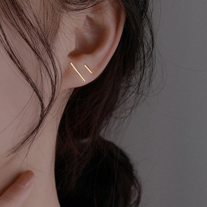 Silver needle live broadcast popular new stud earrings street stall night market fashion versatile earrings ear jewelry
Silver needle live broadcast popular new stud earrings street stall night market fashion versatile earrings ear jewelry