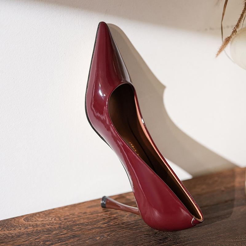 Red high heels women s stiletto wedding shoes bride show clothes toasting single shoes wedding banquet temperament versatile 34 чорний
Red high heels women s stiletto wedding shoes bride show clothes toasting single shoes wedding banquet temperament versatile 34 чорний