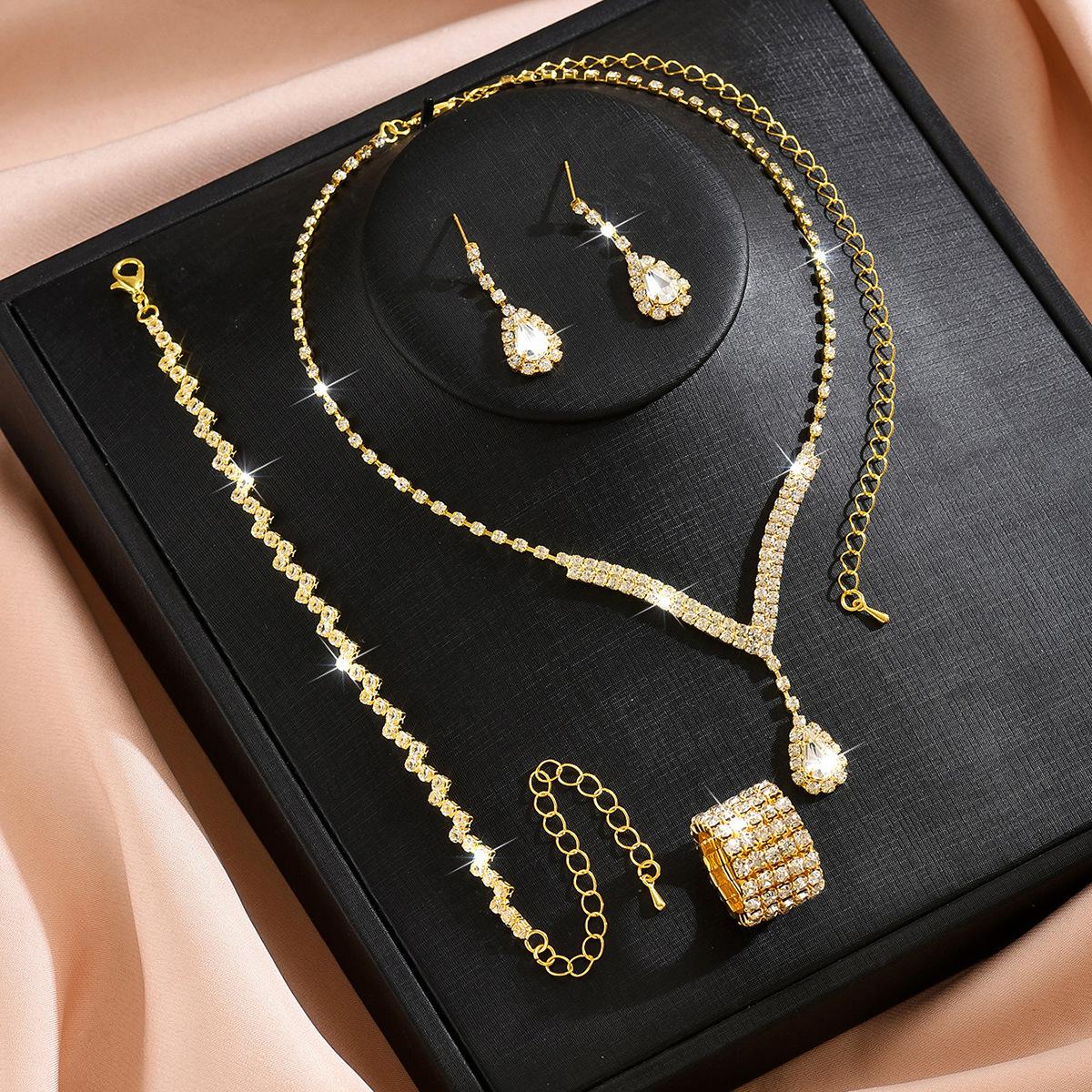 2026 Jewelry, Exquisite Claw Chain, Rhinestone Necklace, Earring Set, Two-piece Jewelry. 45CM
2026 Jewelry, Exquisite Claw Chain, Rhinestone Necklace, Earring Set, Two-piece Jewelry. 45CM