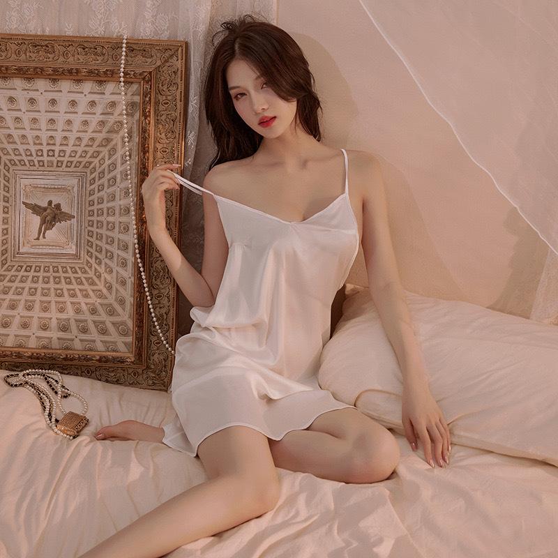 Sexy lingerie sexy deep V cross backless suspender neck perspective suspender royal sister nightdress babes uniform suit One size fits all
Sexy lingerie sexy deep V cross backless suspender neck perspective suspender royal sister nightdress babes uniform suit One size fits all