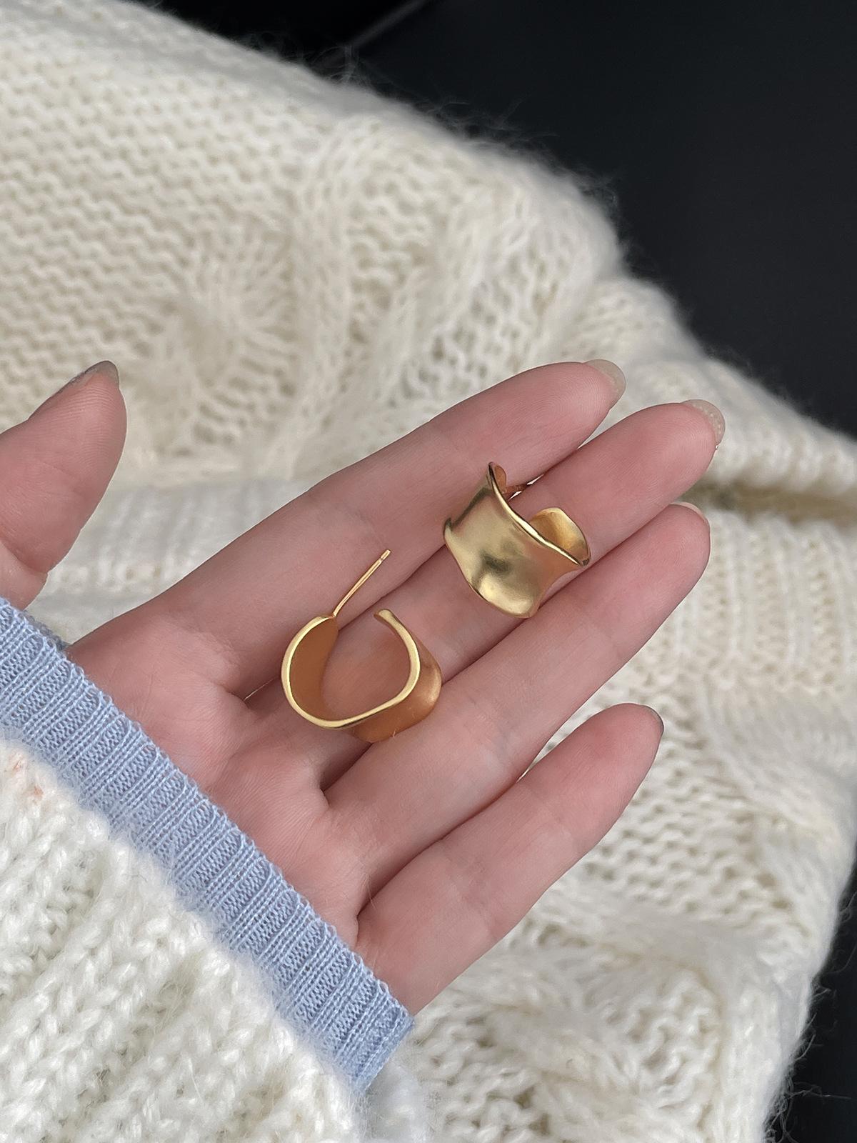 Matsumoto Enai матовое вакуумное покрытие высококачественные нерегулярные серьги серебряные иглы японские серьги мода 925 silver needles
Matsumoto Enai матовое вакуумное покрытие высококачественные нерегулярные серьги серебряные иглы японские серьги мода 925 silver needles