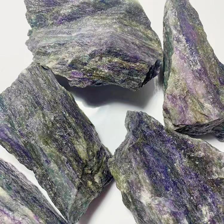 Natural Charoite Stone Crystal Raw Stone Home Decoration Fish Tank Flower Pot Decorative Stone about 1000g фиолетовый
Natural Charoite Stone Crystal Raw Stone Home Decoration Fish Tank Flower Pot Decorative Stone about 1000g фиолетовый