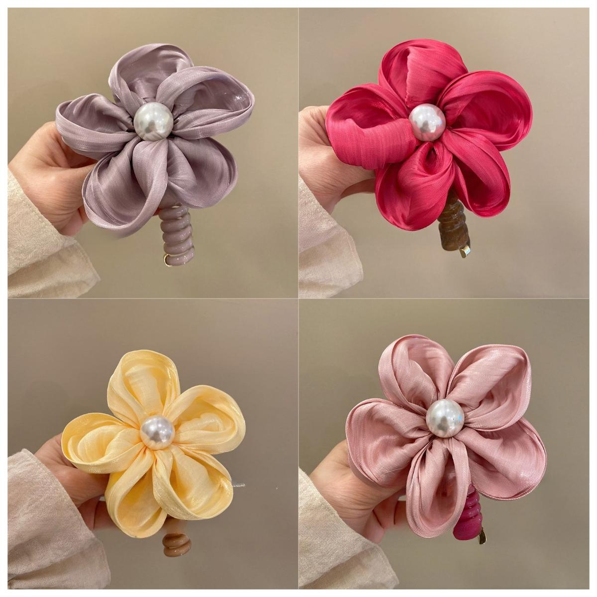 Fashionable and Atmospheric Low Ponytail Hair Rope,Fresh and Compact Multi-functional Rubber Band Hair Accessory,Friend Gift
Fashionable and Atmospheric Low Ponytail Hair Rope,Fresh and Compact Multi-functional Rubber Band Hair Accessory,Friend Gift